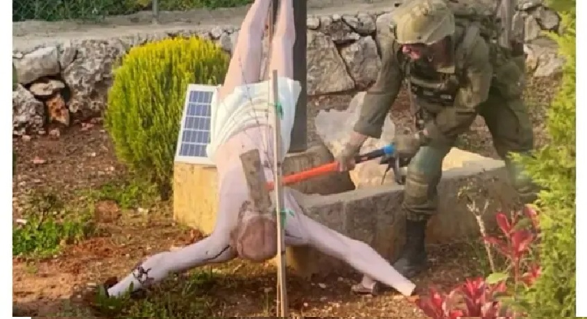 Vandalismo em Terras Sagradas: Soldado Israelense Depreda Estátua de Jesus