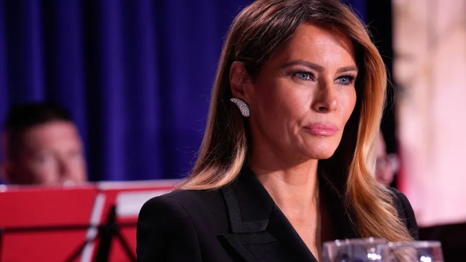 Pânico e Viralização: A Reação de Melania Trump em Jantar da Casa Branca