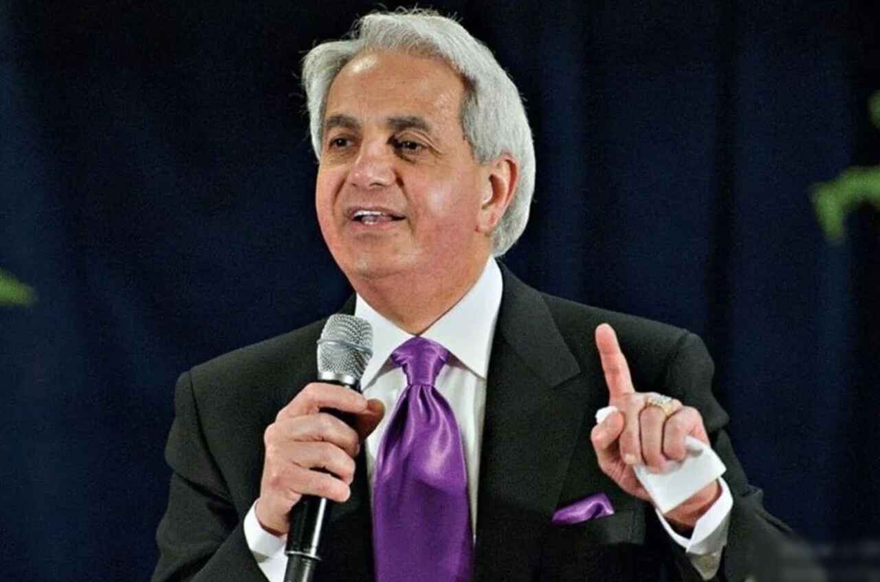 Benny Hinn Enfrenta Bloqueio de Bens por Dívidas de Marketing nos EUA