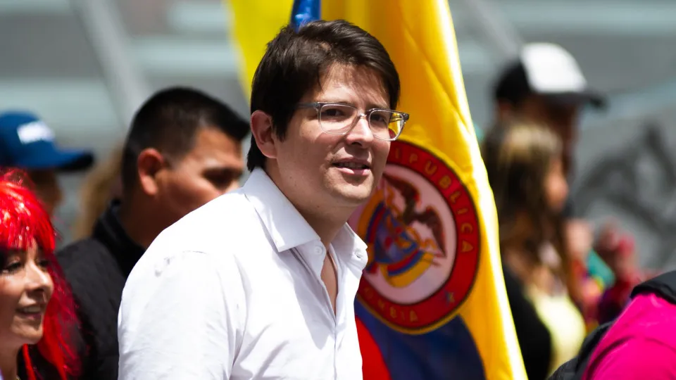 Prisão de Suspeito de Assassinato de Pré-Candidato Colombiano Marca Avanços na Justiça