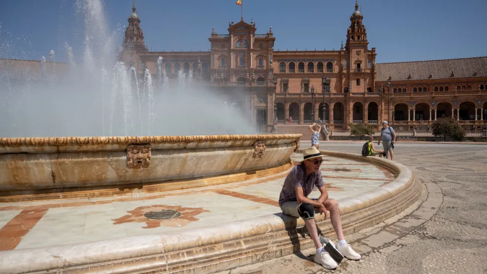 Europa Enfrenta Crise Climática Sem Precedentes: Ondas de Calor e Incêndios Recordes