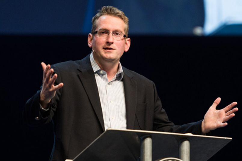 Pastor Sam Allberry Renuncia Após Revelações de Relacionamento Impróprio