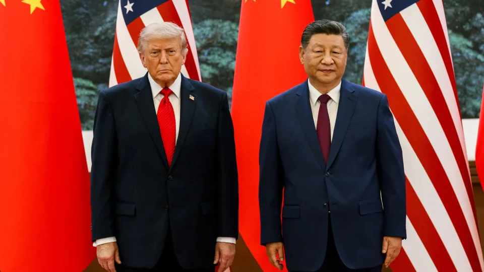 Trump Revela Oferta de Xi para Ajudar a Reabrir o Estreito de Hormuz