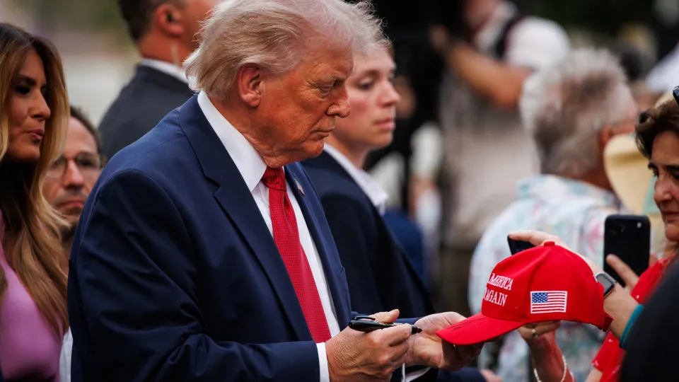 Trump Ameaça Retomar Ações Militares Contra o Irã em Meio a Negociações Tensas