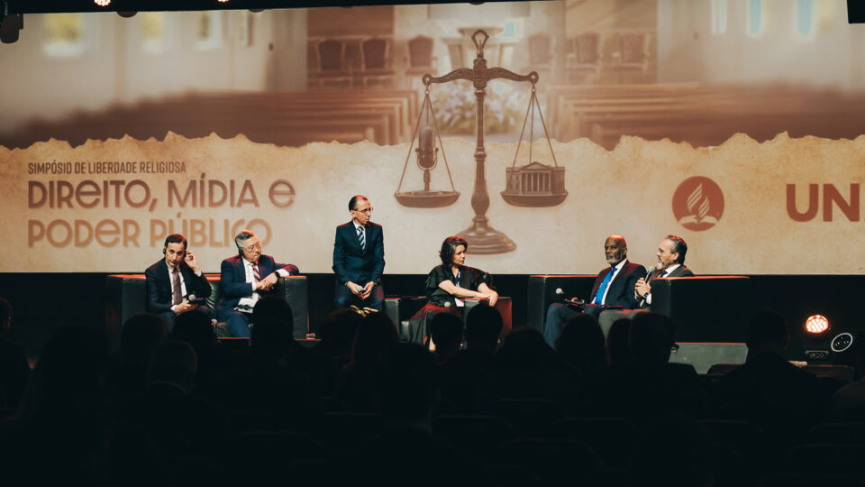 Simpósio de Liberdade Religiosa Reúne Oito Países em Debate sobre Desafios Contemporâneos