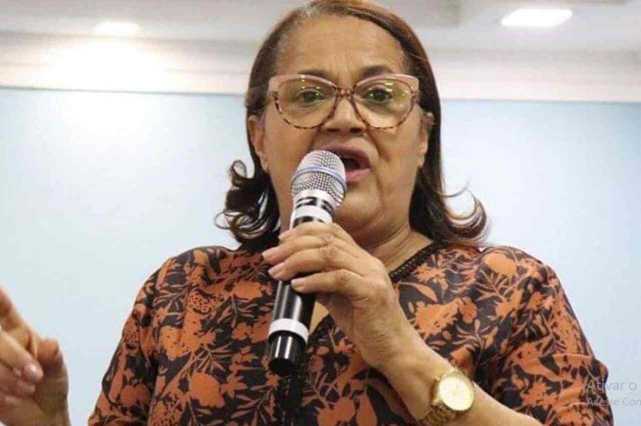 Cristina Maranhão Retorna: Profecias e Críticas Agitam Redes Sociais