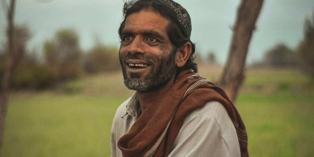 De Intenções Sombras à Luz da Esperança: A Conversão de um Hindu no Paquistão