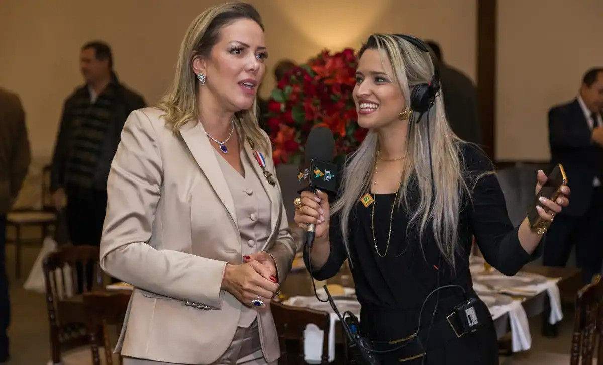 Desmistificando Rumores: Karina Gama Nunca Foi Executiva da Expo Cristã
