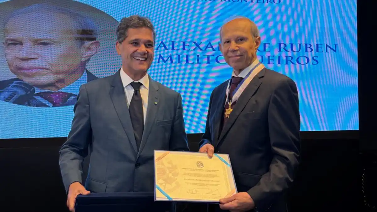 Presidente da Igreja Maranata Recebe Comenda do Mérito por Contribuições Sociais e Diplomáticas