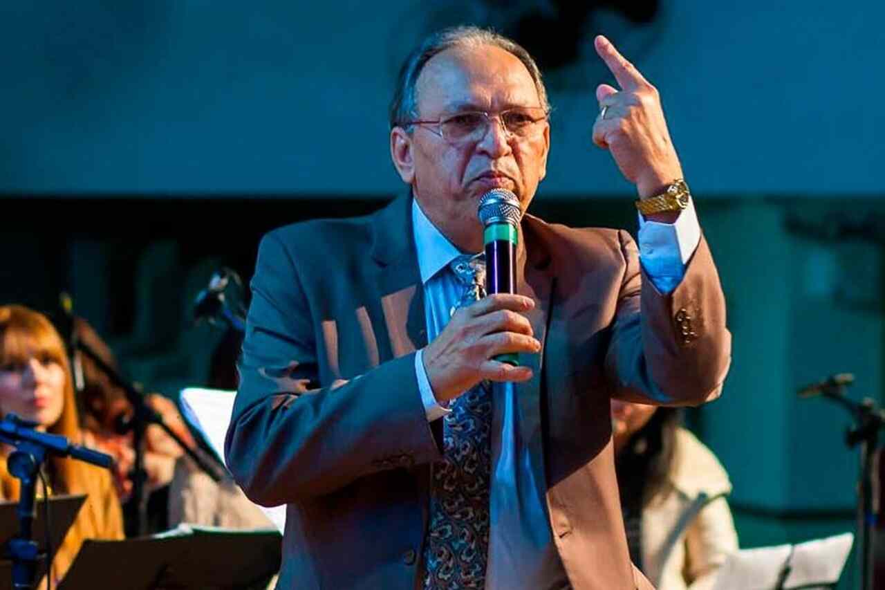 Pastor Napoleão Falcão Critica Materialismo nas Igrejas e Gera Controvérsia