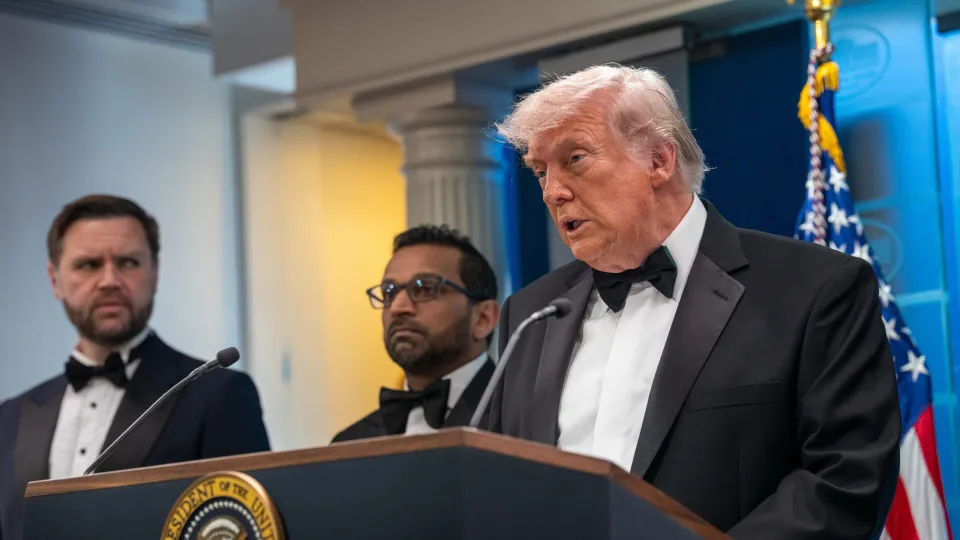 Trump Registra Renda Recorde de US$ 2,2 Bilhões em Seu Primeiro Ano de Mandato