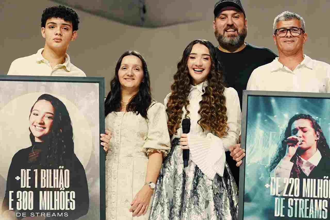 Kailane Frauches Celebra 1,3 Bilhão de Streams em Evento Emocionante