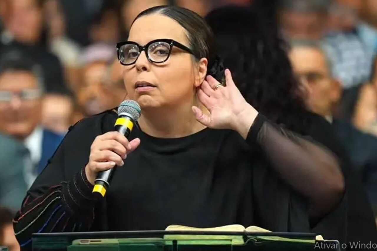 Pastora Helena Raquel Defende Independência da Igreja em Congresso e Gera Polêmica