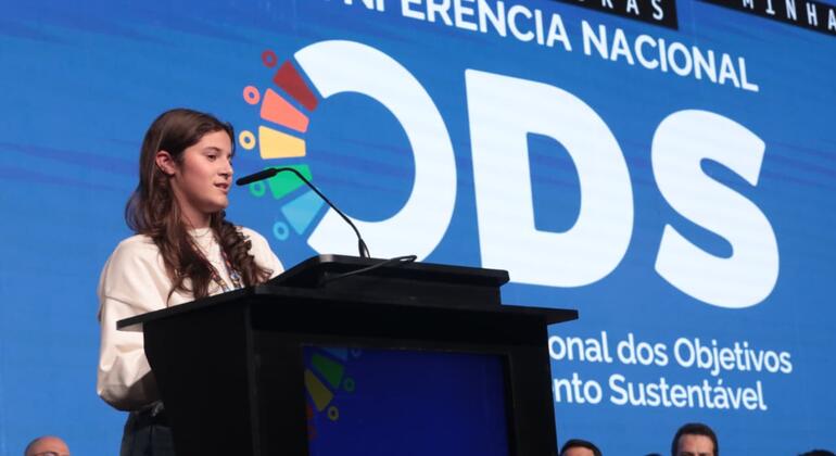 A Jovem Brasileira que Representa a Esperança Climática no Cenário Global