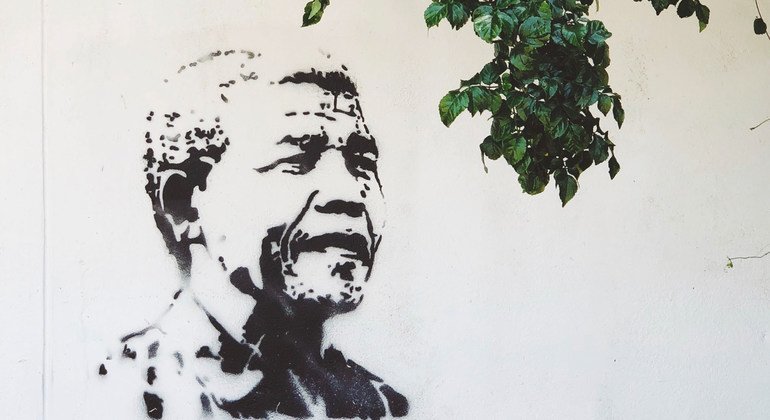 Músicos de Moçambique Homenageiam Nelson Mandela com Novas Composições