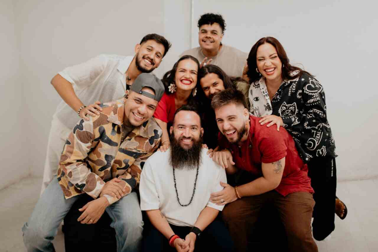 Coletivo Candiero Conquista Reconhecimento Internacional com Álbum ao Vivo