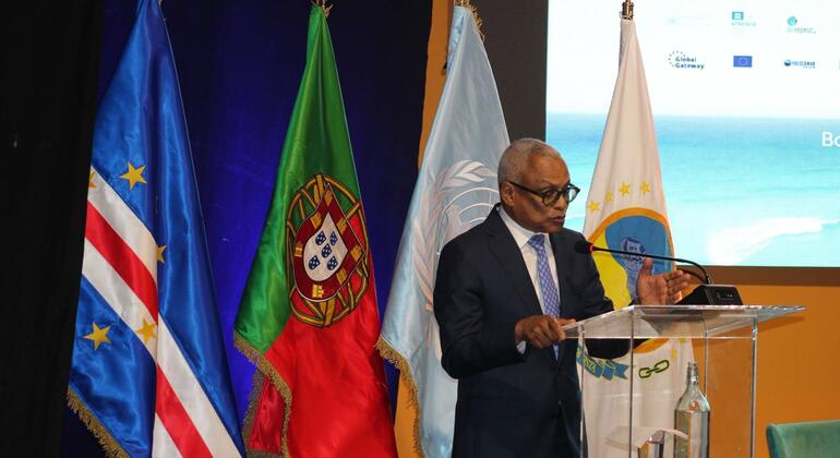 Cabo Verde Entra na Luta Contra o Lixo Marinho: A Revolução Azul em Ação