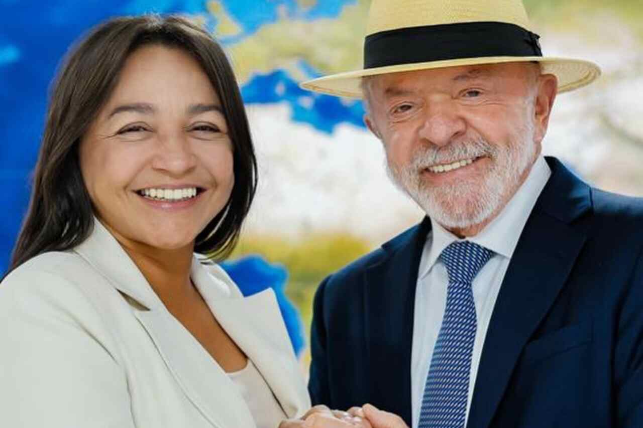 Eliziane Gama Reafirma Suas Raízes Evangélicas em Discurso Poderoso na Convenção do PT
