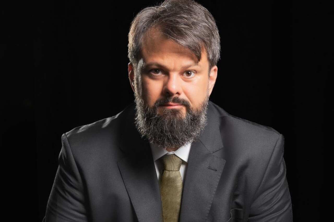 Pastor Tassos Lycurgo Critica Cristãos que Apoiam a Esquerda em Podcast Polêmico