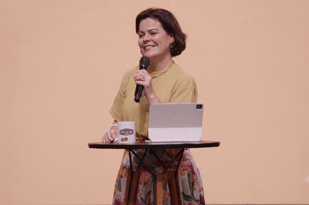 Ana Paula Valadão Defende o Equilíbrio entre Vida Familiar e Atividades Religiosas