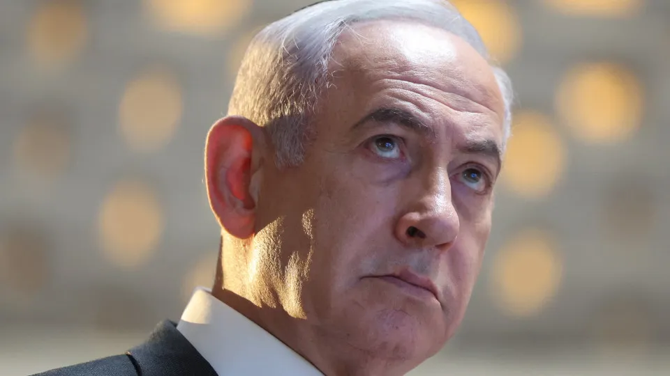 Conflito em Gaza: Netanyahu Rejeita Acordo de Desarmamento do Hamas e Cria Novas Incertezas