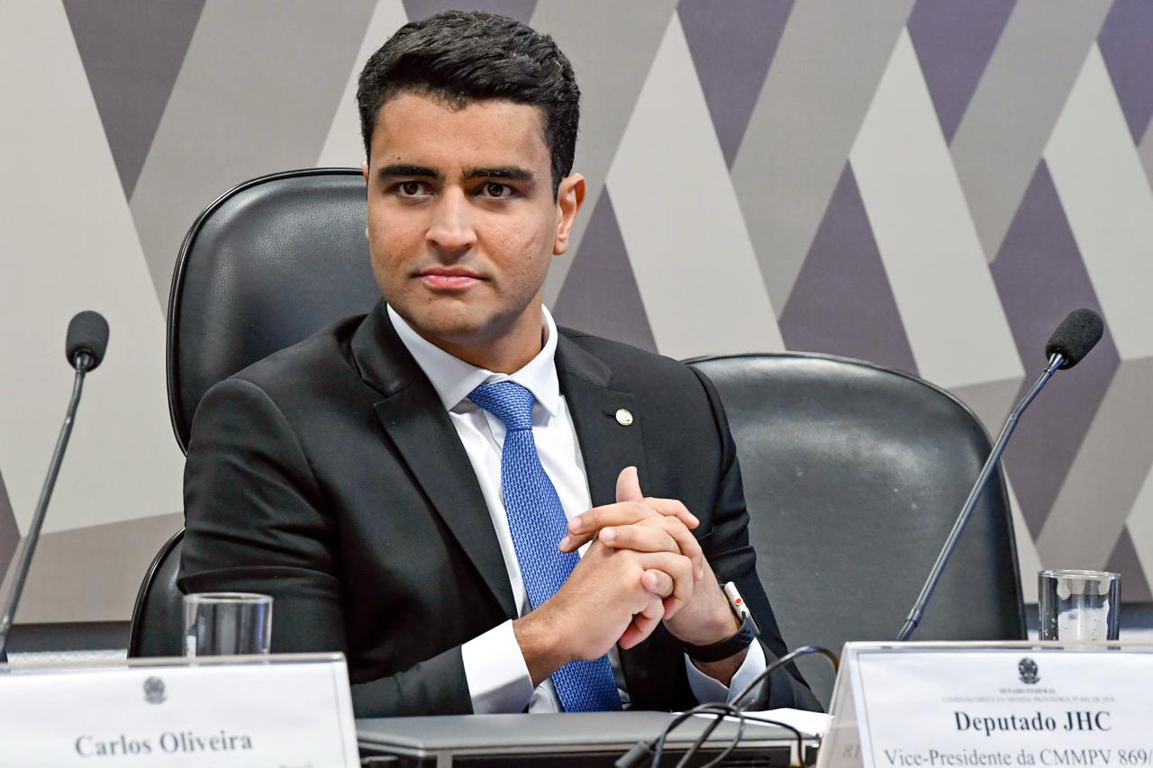 JHC Empreende Chantagem Eleitoral com Cobrança Ilegal a Igrejas em Alagoas