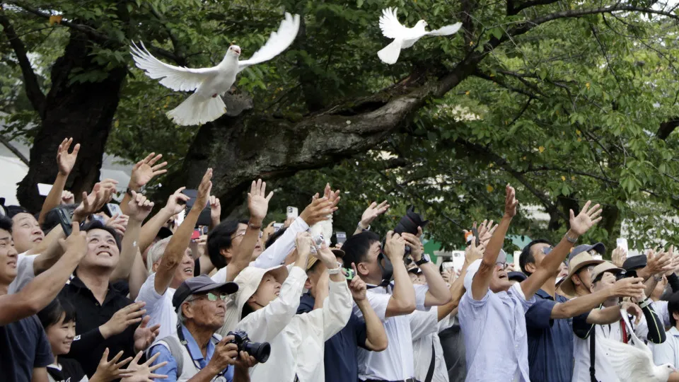 Tensões Históricas: A Visita ao Santuário Yasukuni e suas Consequências