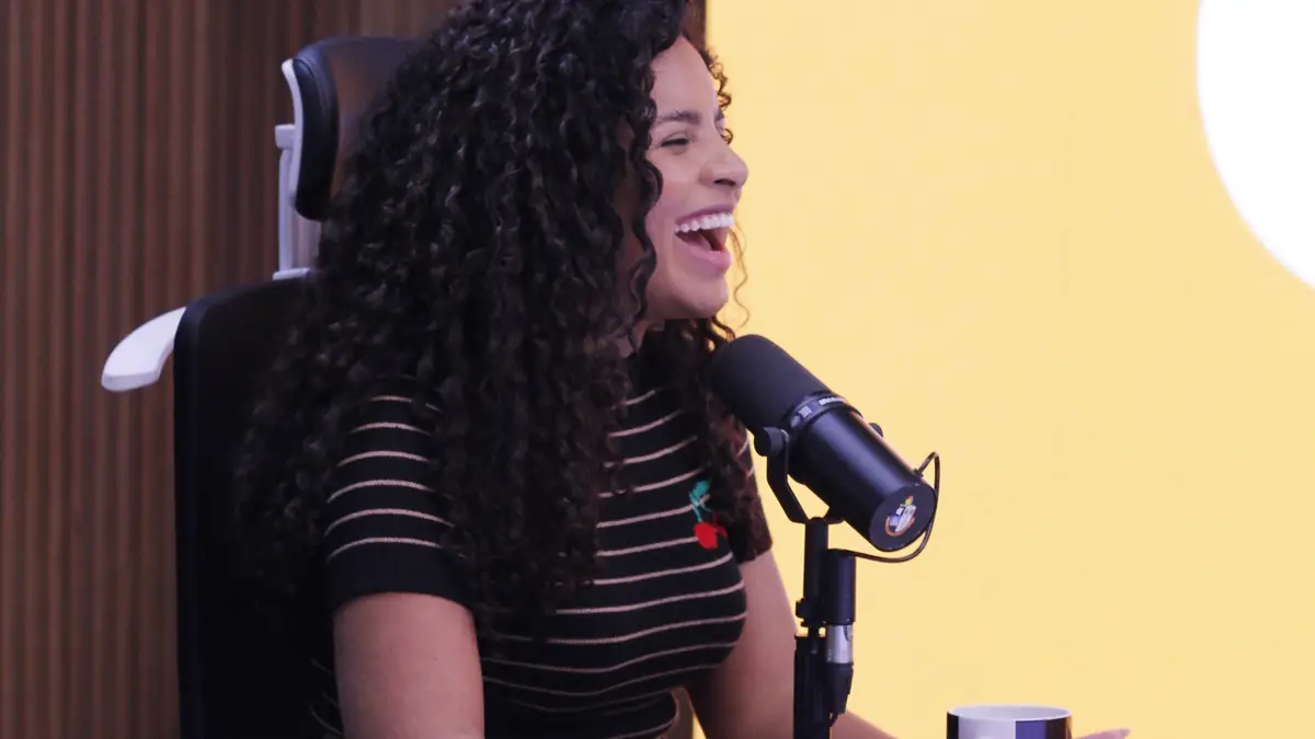 Sara Evelyn: O Surgimento de uma Estrela Gospel Através das Redes Sociais