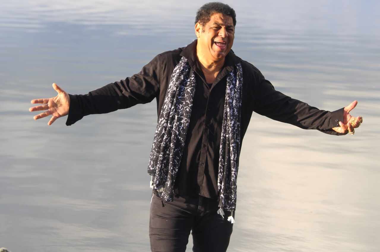 Denúncias Chocantes Abalam a Imagem do Cantor Gospel Marcos Antônio